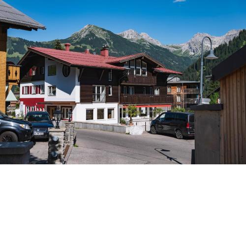 Haller's Apartments