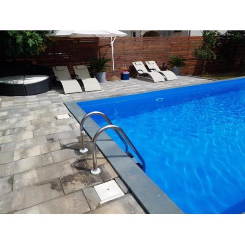 Hana Pool only for you