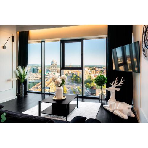 HANZA Black & White 17th floor SPA & Pool Free Parking by Stayly