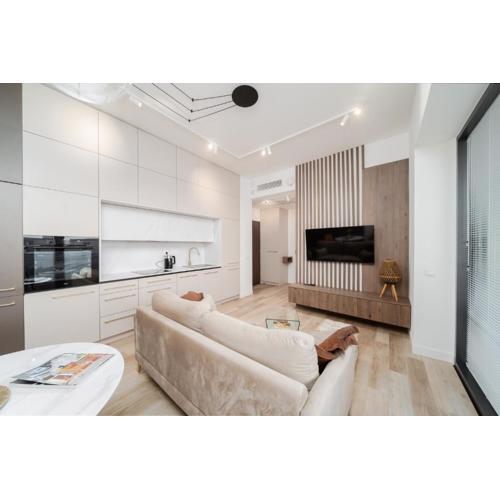 Hanza Tower Apartment No 428 - Swimming pool, jacuzzi, balcony, viewing terrace