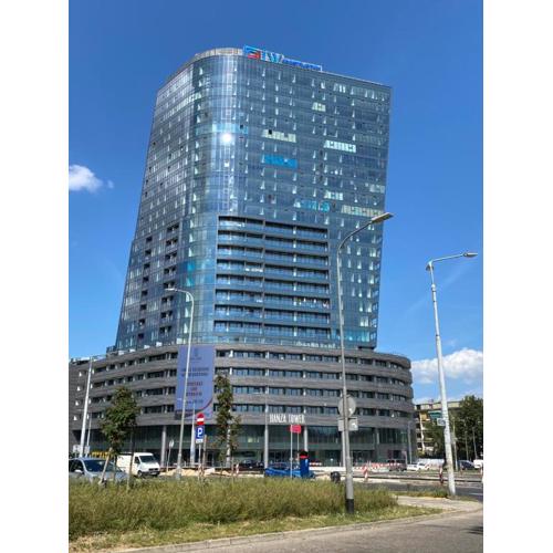 HANZA TOWER HIGH FLOOR Swimming Pool & Spa