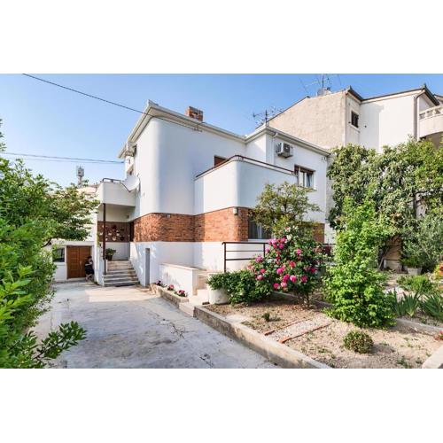 Happy Home - Rental Residence