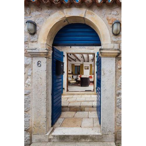 Harbour Holiday Home \