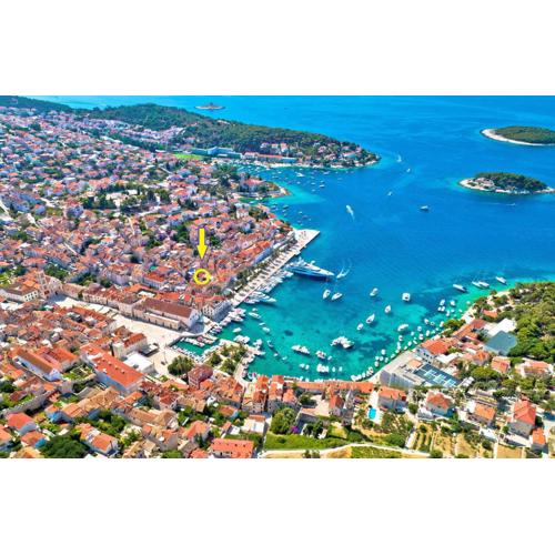Harbourside Guesthouse Mandina - ZF Hvar
