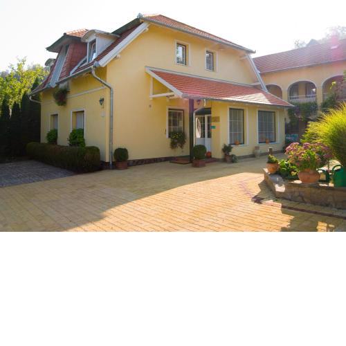 Hársfa Szálló