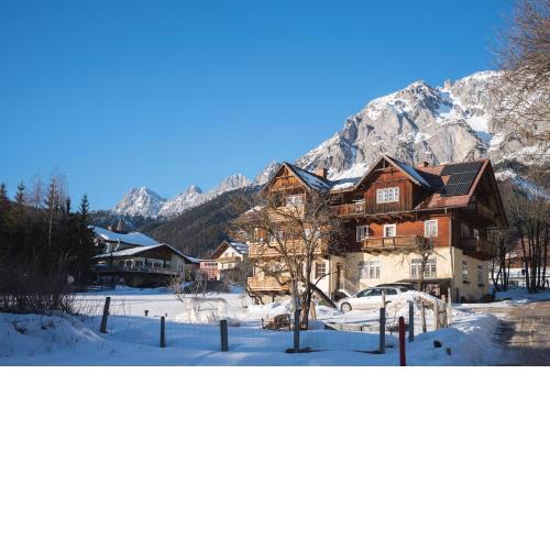 Haus Alpenruhe by Schladmingurlaub