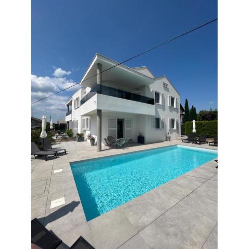 Haus Dalmatia with heated Pool