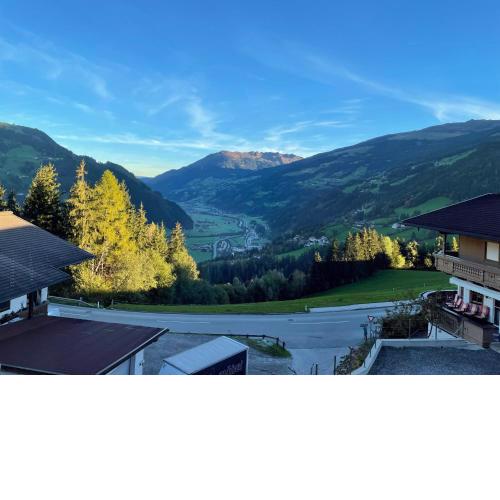Haus Heimat - Enzian