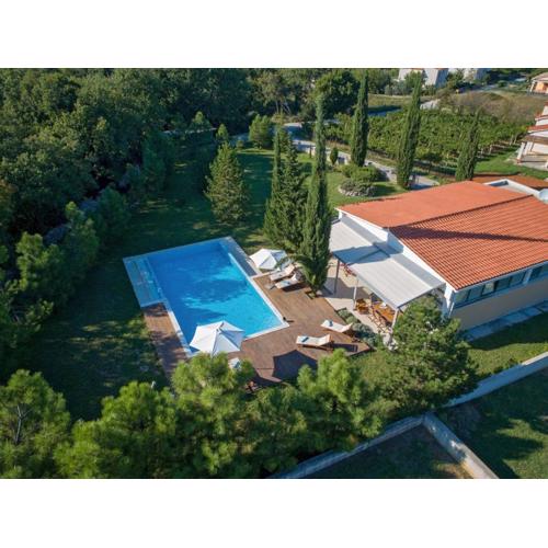 Haus in Rogočana mit privatem Garten