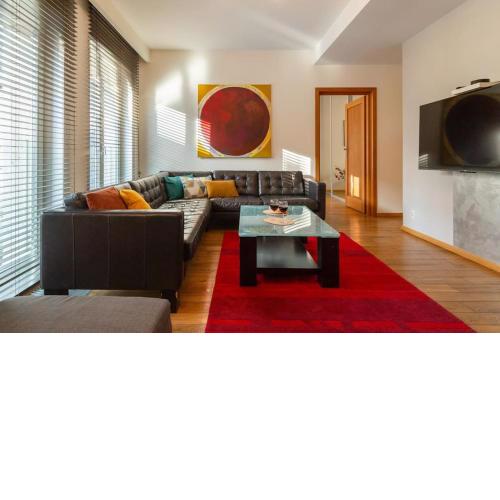 Haven, 2-bedroom apartment w/underground parking!