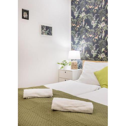 Heart garden central comfy studio