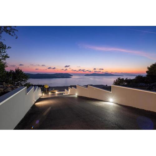 Heavenly Dubrovnik Villa 5 Bedrooms Villa Orasac Waterfront 1 Magnificent Sea Views Private Infinity Pool Orasac