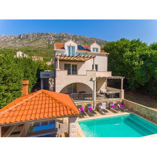 Hedera Estate, Villa Hedera X