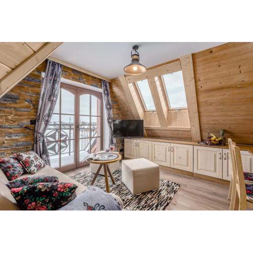 Hej Giewont , Apartament ze Skosami