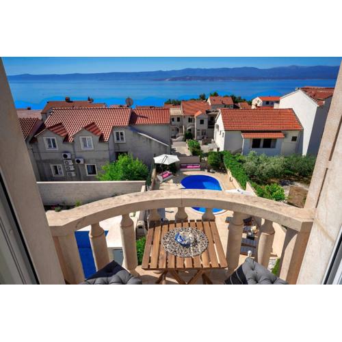 Hektorovic poolside apartments