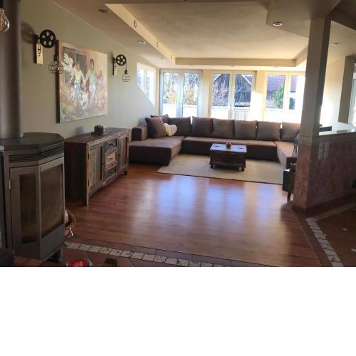 Helle, offene Dachgeschosswohnung mit Terrasse