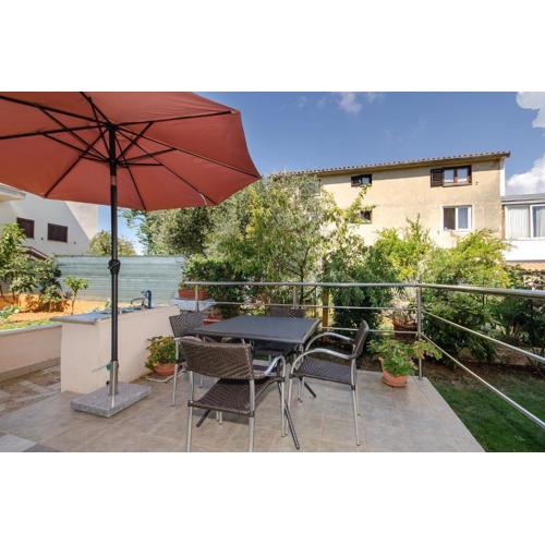 Helles Apartment nur 20 Minuten zum Strand mit 2 Terrassen