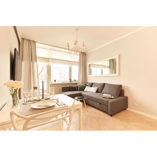 Hello Warsaw! Brand new modern apartment in the city center