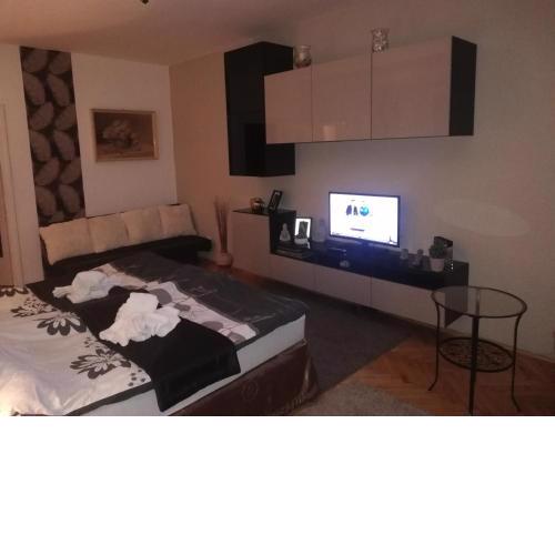 Heni Apartman