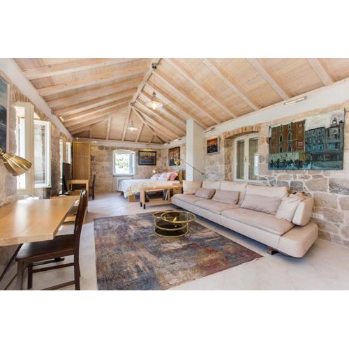 Heritage Art Home