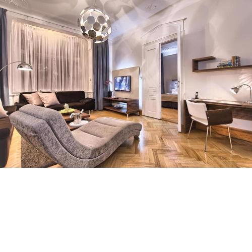 Heritage Haven Charming 3BR City Center