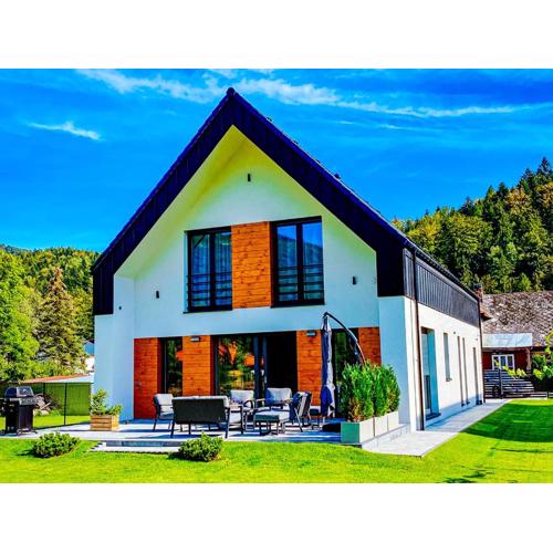 Highlander House