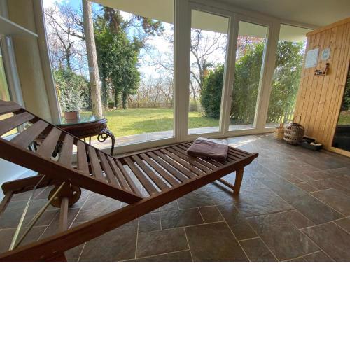 Hilltop Wellness Villa-big garden, sauna, hot tube