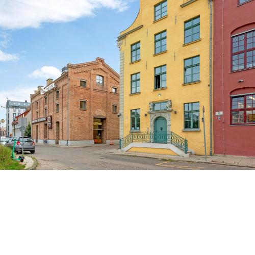 Historical Townhouse by Blue Mandarin