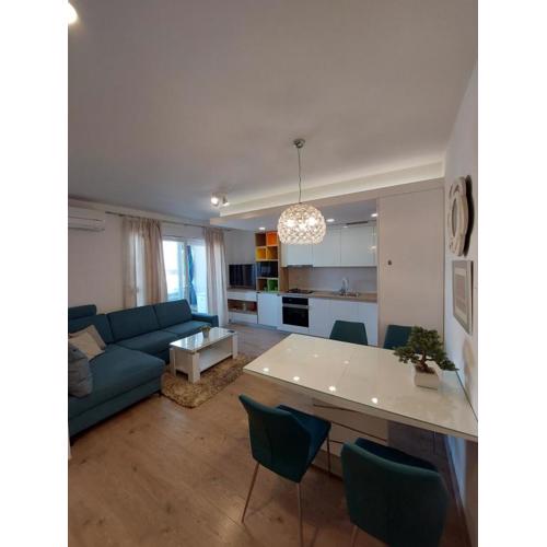 Hola Apartment