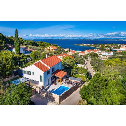 Holiday Home 4200-1 for 8 Pers in Lukoran