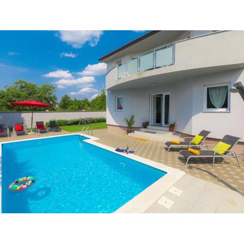 Holiday Home Amber by Interhome
