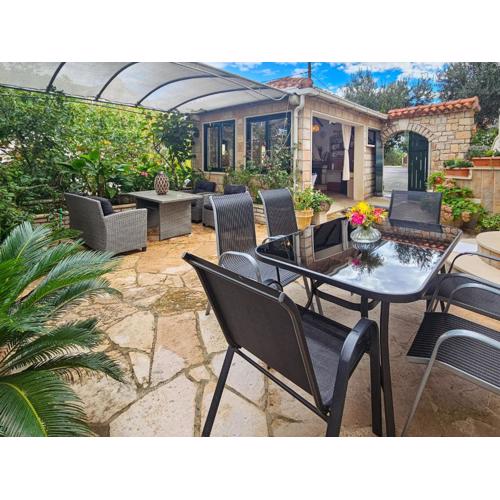 Holiday Home Ana-3 by Interhome
