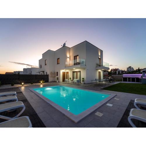 Holiday Home Aria Blue by Interhome