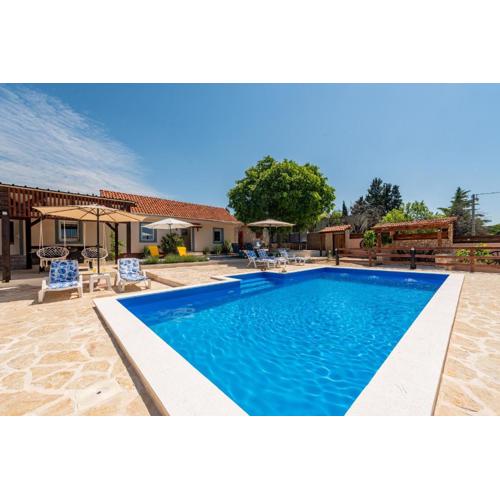 Holiday Home Burgija with pool