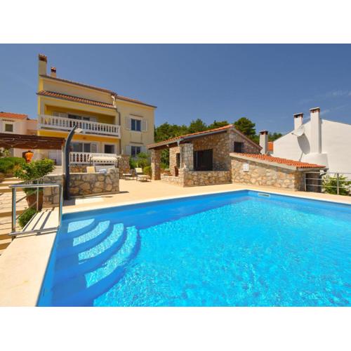Holiday Home Cici by Interhome