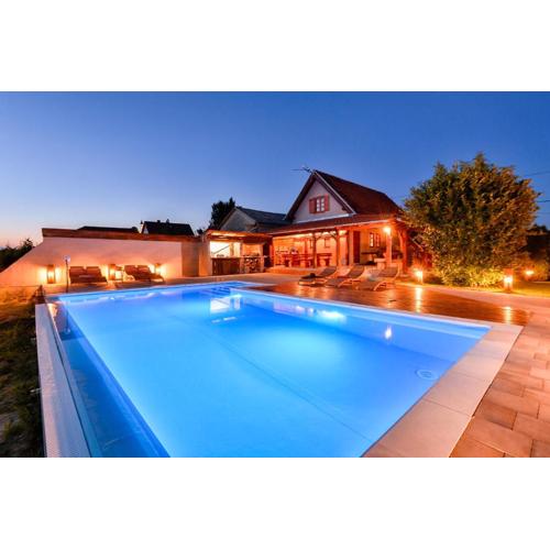 Holiday Home Dika
