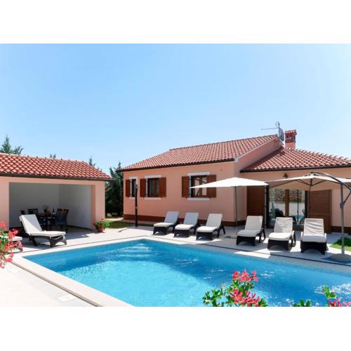 Holiday Home Dori by Interhome