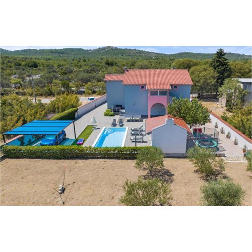 Holiday Home Dubrava Tisnjanska 32