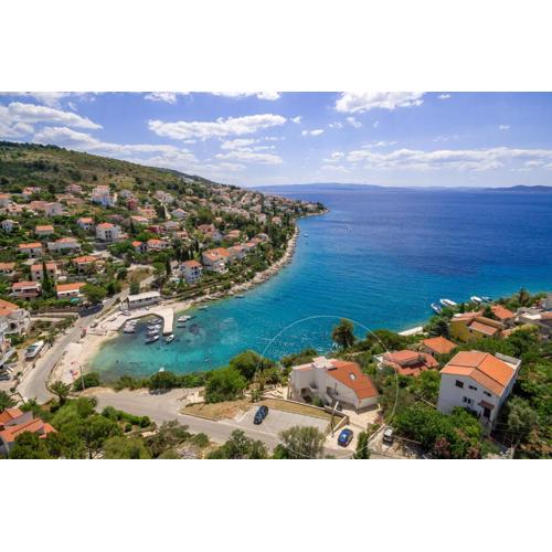 Holiday home Duje