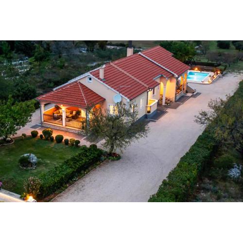 Holiday home Fabio in Dalmatia with swimming pool