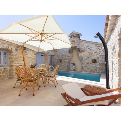Holiday Home Franz by Interhome