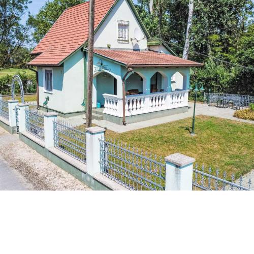 Holiday Home Green House by Interhome