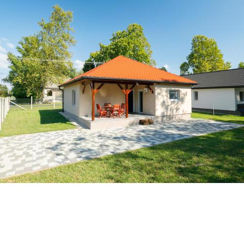 Holiday Home Honey by Interhome