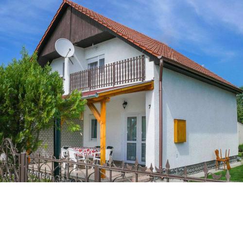 Holiday home in Balatonfenyves 18368