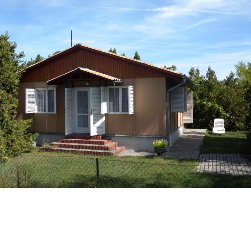 Holiday home in Balatonfenyves 38374