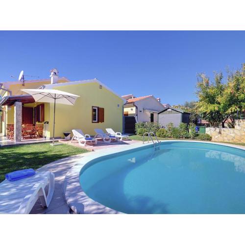 Holiday home in Banjole with private pool