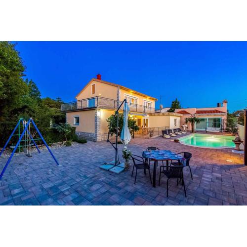 Holiday home in Jadranovo 33199