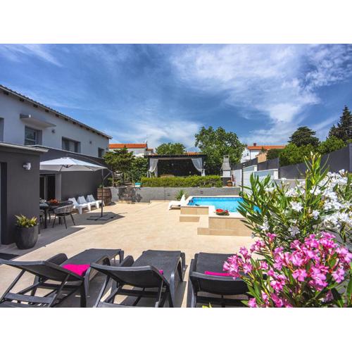 Holiday Home in Li njan with Private Pool