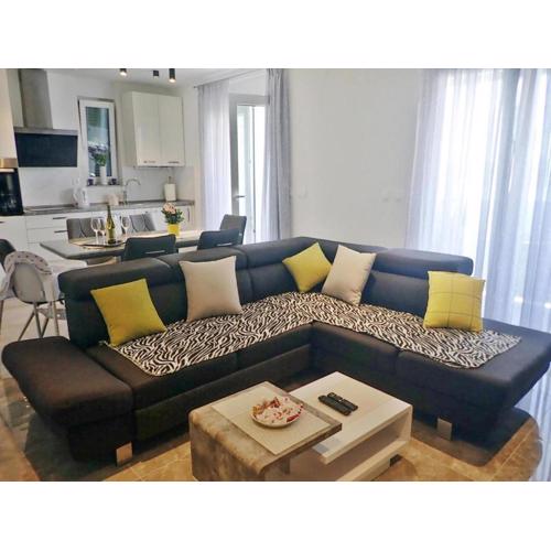 Holiday home in Maslenica with pool
