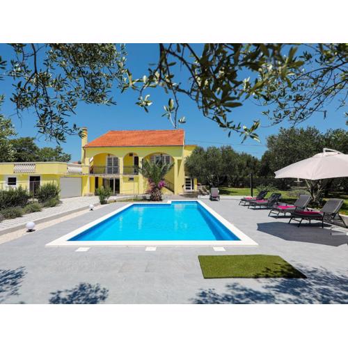 Holiday Home in Policnik with Pool